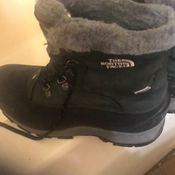 Women’s north face primaloft waterproof boots - Picture 7 of 10